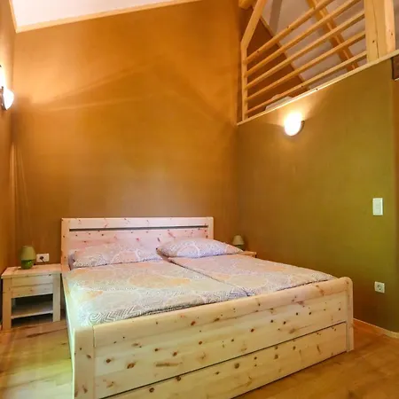 Treehouse Na Skaluc Luxury tent *